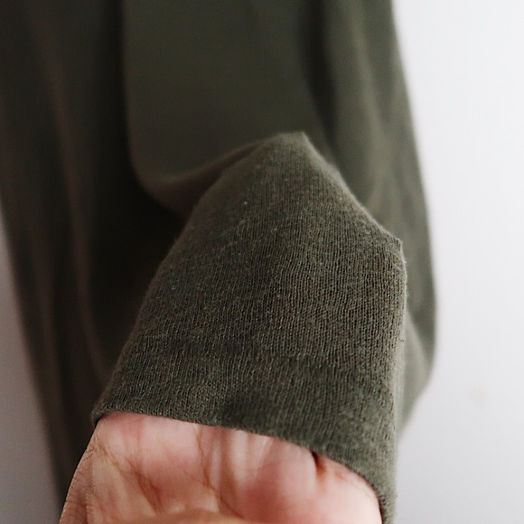 Forever 21 | High Low V-Neck Shirt - Picture 4 of 5